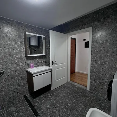 Amaris Apartment *